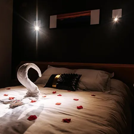 Le Tivoli Hotel Vic-en-Bigorre