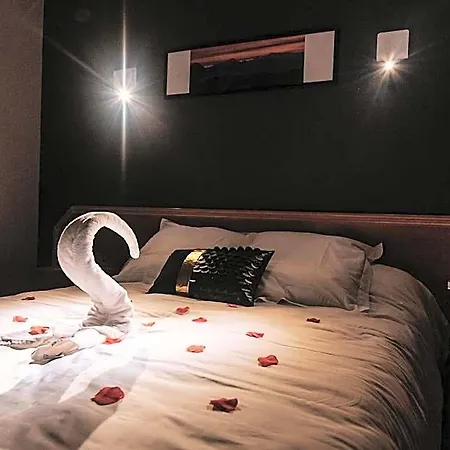 فندق Le Tivoli Vic-en-Bigorre