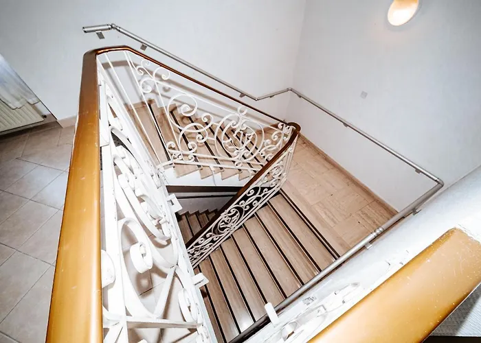 Le Tivoli Hotel Vic-en-Bigorre